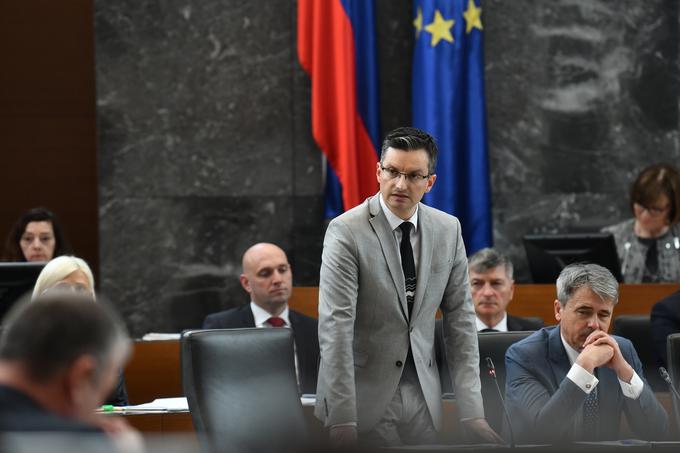 Šarec je dejal, da so "vedno pripravljeni iti tudi v Belo krajino in na vsa območja Slovenije, se pogovoriti z ljudmi, jim zagotoviti, da je Slovenija varna". | Foto: STA ,