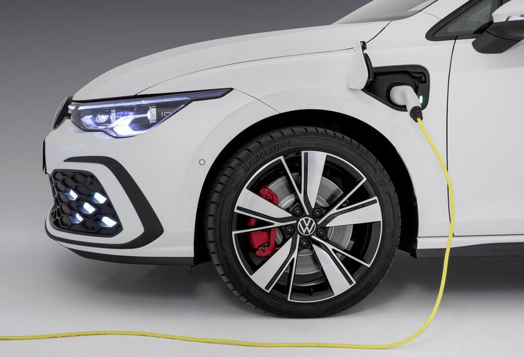 GTE ima vgrajeno baterijo z zmogljivostjo 13 kilovatnih ur. | Foto: Volkswagen