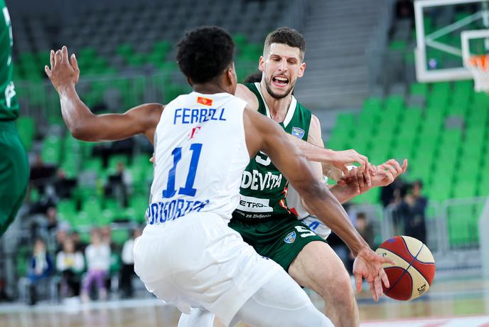Cedevita Olimpija v zadnjih minutah zapravila odmevno zmago, Krka uspešna