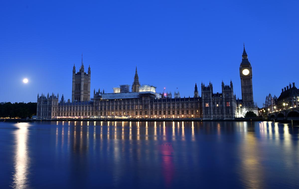 Westminstrska palača | Med prenovo spodnjega doma britanskega parlamenta so zgodovinarji odkrili 360 let star izgubljeni hodnik. | Foto Reuters