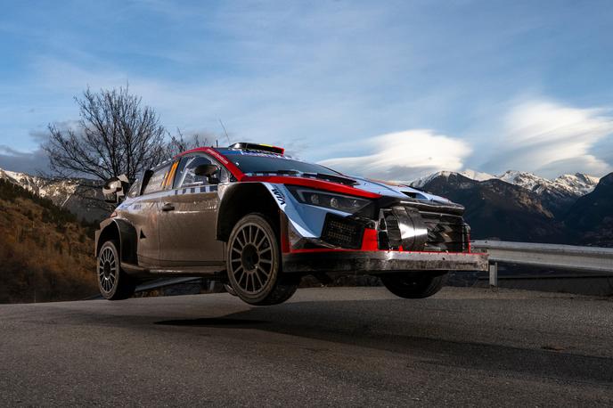 reli Monte Carlo Toyota Thierry Neuville |  Thierry Neuville je sobotni dan na reliju Monte Carlo opisal kot čisto popolnost. | Foto Red Bull Content Pool