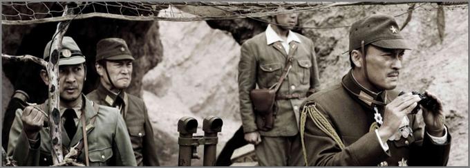 Japonski pogled na znamenito bitko za otok Iwo Jima, ko so se sile pod vodstvom generala Kuribajašija 40 dni junaško upirale Američanom. Vojna drama, ki jo je Clint Eastwood posnel v japonskem jeziku in z japonsko igralsko zasedbo, je prejela zlati globus za najboljši tujejezični film in oskarja za najboljšo montažo zvoka. • V ponedeljek, 6. 4., ob 1.10 na Kino.*

 | Foto: 