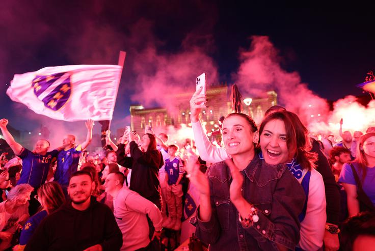 Takšno je bilo navdušenje navijačev BiH ob zadetku Lukića v Sarajevu. | Foto: Reuters