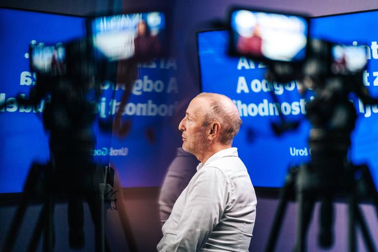 Godnov: "Nova doba, se pravi, pravzaprav to je ta točka preloma oziroma točka singularnosti, ko nihče več ne ve, kaj pravzaprav bo, in niti si ne zna predstavljati." | Foto: Jan Lukanović