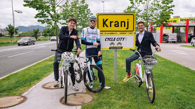 Organizatorji Dirke po Franciji Kranju podelili naziv kolesarsko mesto