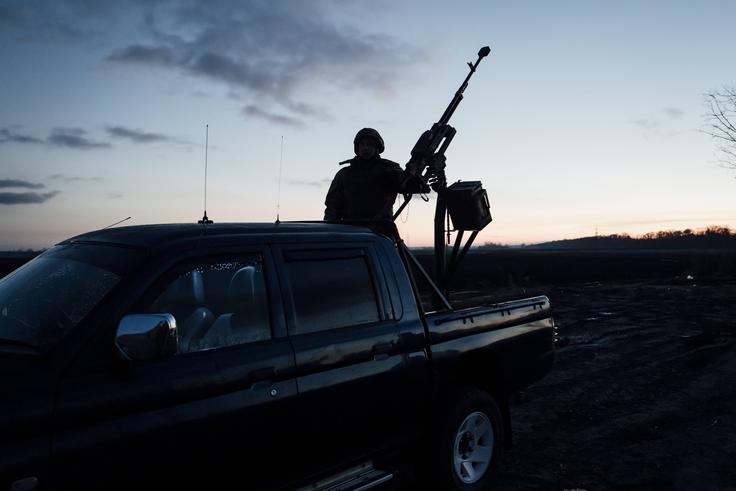 Po navedbah ministra bo policija imela pooblastila, da proti grožnjam z droni ukrepa "z najsodobnejšimi ukrepi, npr. z elektromagnetnimi impulzi, motenjem signalov GPS in tudi fizičnimi sredstvi". | Foto: Guliverimage