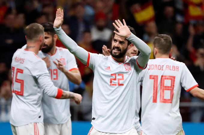 V španski zasedbi ne igraveč tvorec ključnih uspehov "zlate" dobe španskega nogometa, Xavi, a furija tudi letos meri vsaj na polfinale. Veliko bo odvisno od Isca, ključnega moža pomlajene španske zasedbe.  | Foto: Reuters