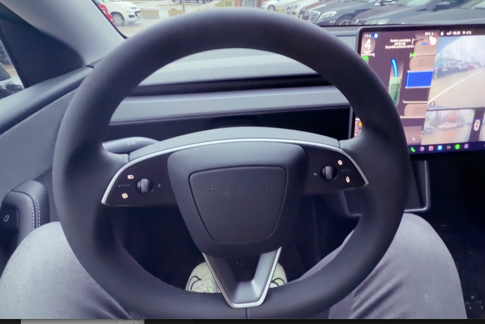 Avtonomna vožnja v Sloveniji? Za zdaj le na parkirnem mestu. #video