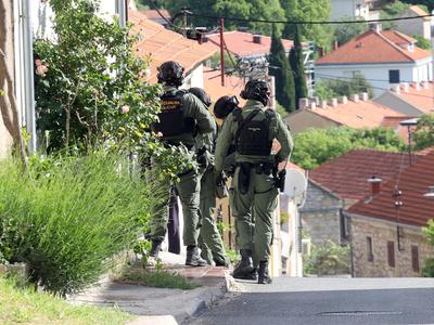 Hrvaški organi aretirali domnevnega osumljenca za uboj iz Drniša