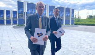 Švedska in Finska uradno vložili prošnji za vstop v Nato #video