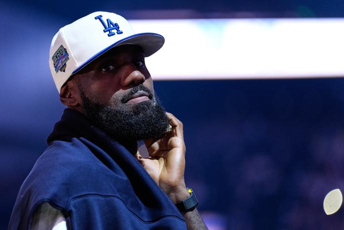 Kaj se kuha v ozadju? LeBron James sprožil eksplozijo v košarkarskem svetu.