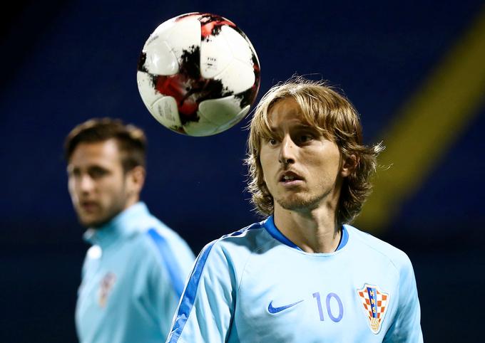 Luka Modrić je že dolgo eden najbolj priljubljenih hrvaških športnikov. | Foto: Reuters