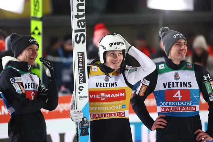 Domen Prevc | Slovenska moška reprezentanca ima pravico do olimpijskega nastopa s tremi skakalci. | Foto Reuters