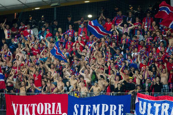 Viktoria Plzen 2013 | Tako so se leta 2013 v Ljudskem vrtu veselili navijači takratnega češkega prvaka Viktoria Plzen. Danes bo v Celje pripotovalo okrog tisoč privržencev Banika iz Ostrave. | Foto Guliverimage