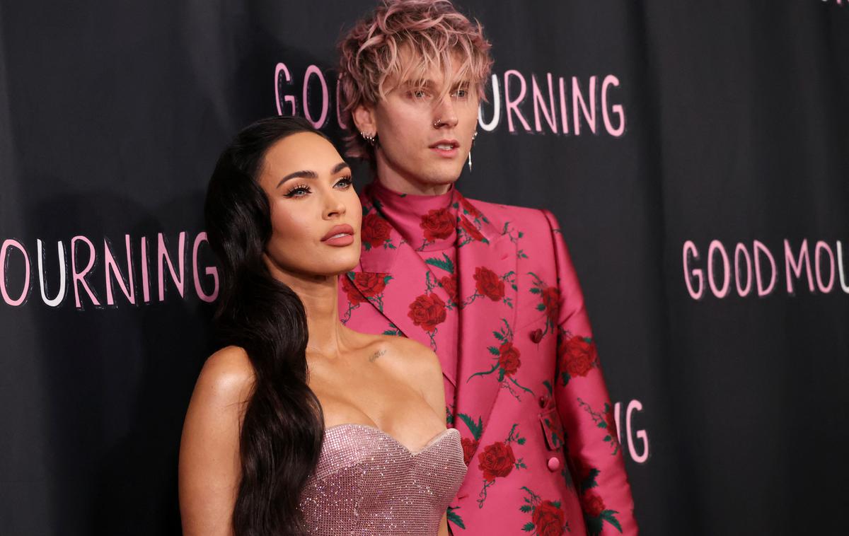 Machine Gun Kelly | Igralka Megan Fox in raper Machine Gun Kelly sta svojo zaroko zapečatila na način, da sta drug drugemu popila nekaj krvi. | Foto Reuters