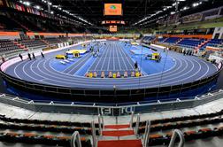 Najprej zaplet z letom na Poljsko, tudi tam ne gre vse povsem gladko