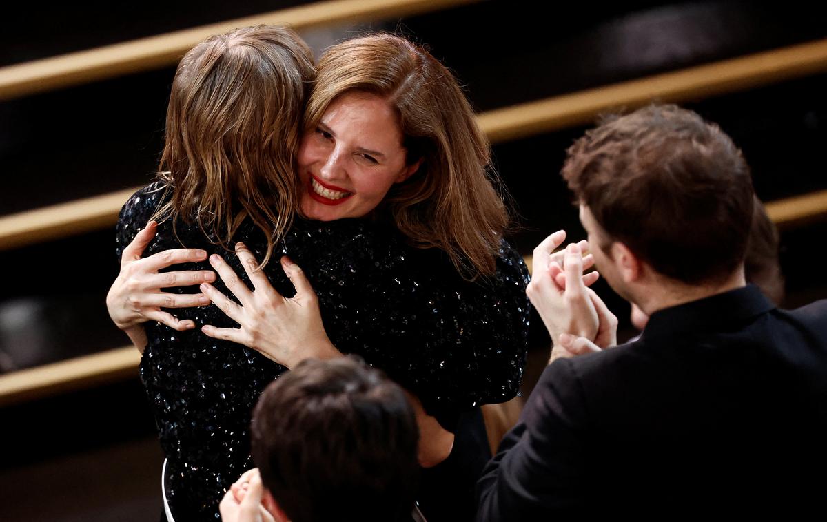 cezarji | Režiserka Justine Triet ob razglasitvi nagrade | Foto Reuters