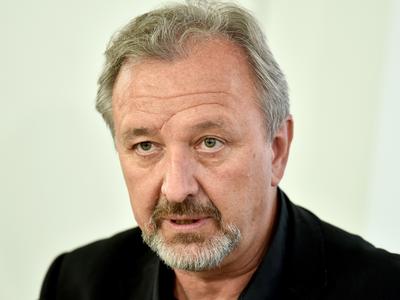 Pridržali naj bi župana Moravč