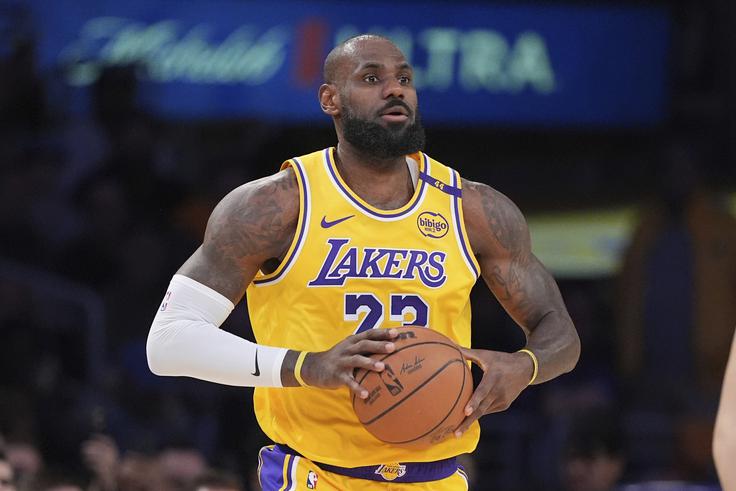 LeBron James bo vsaj še eno sezono igral za Lakerse. | Foto: Gulliverimage