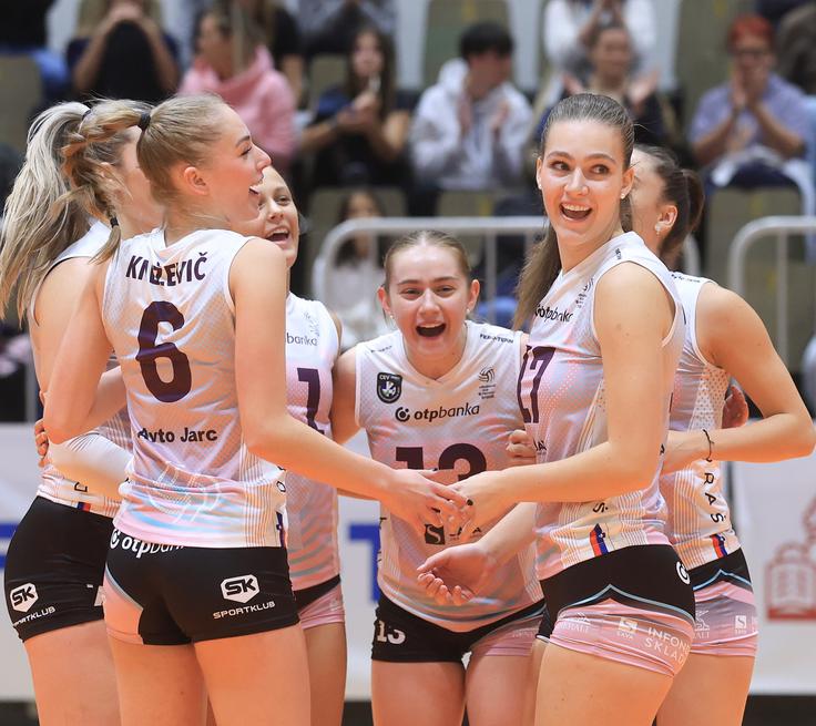 Mariborčanke so zmagale po petih nizih. | Foto: OTP Banka Branik