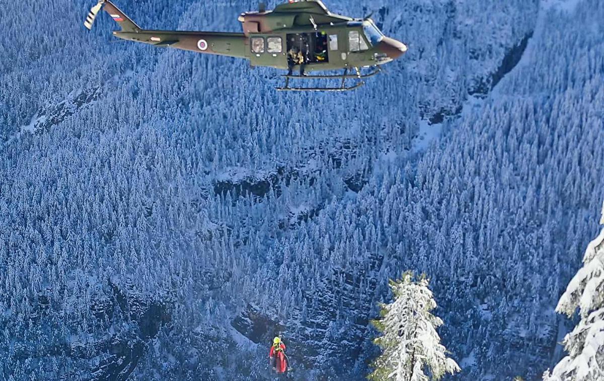 gorski reševalci, reševanje, plaz, gore | V gorski nesreči so v snežnem plazu pod Toscem umrli trije hrvaški državljani. | Foto Gorska reševalna služba Radovljica/Facebook