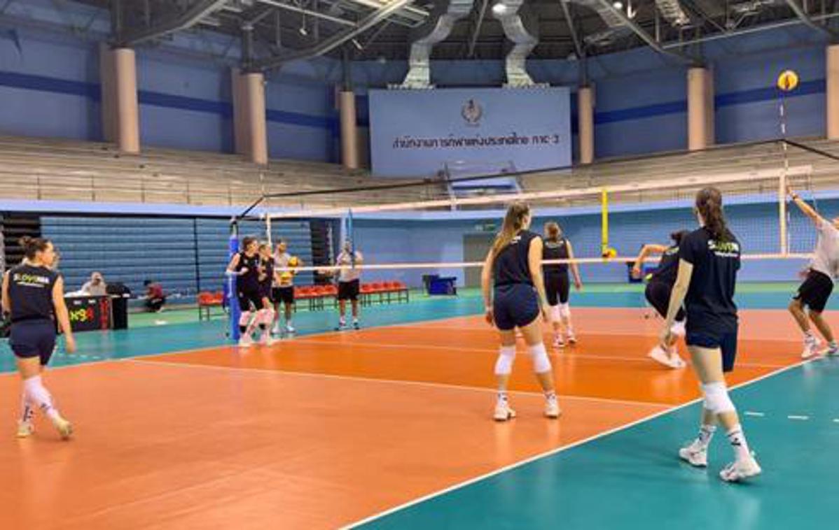 slovenska ženska odbojkarska reprezentanca | Slovenska ženska odbojkarska reprezentanca bo v prihodnjih dneh prvič igrala na svetovnem prvenstvu. Debi jo čaka v petek proti favoriziranim Američankam.