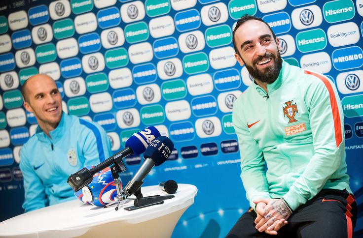 V družbi največjega zvezdnika EP v futsalu Portugalca Ricardinha. | Foto: Vid Ponikvar
