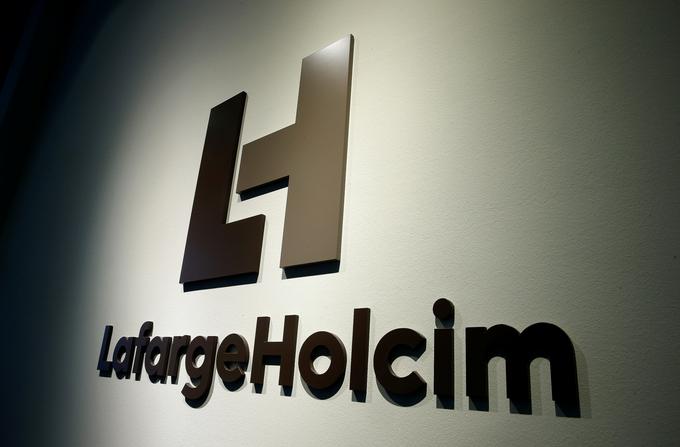 Obtožbe proti družbi, ki se je leta 2015 združila s švicarskim proizvajalcem cementa Holcim in se sedaj imenuje LafargeHolcim, so ene najhujših proti francoskemu podjetju v zadnjih letih. | Foto: Reuters