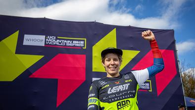 Monika Hrastnik na zadnji tekmi kariere deseta