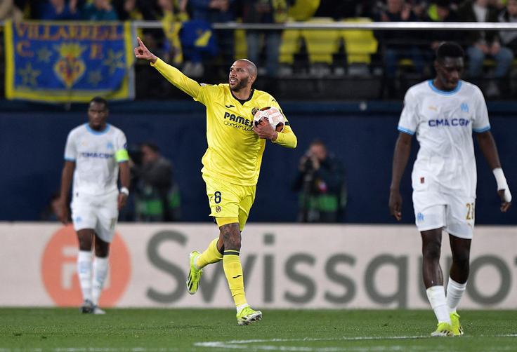 Tudi Marseille si je četrtfinale zagotovil praktično že na prvi tekmi, ko je Villarreal ugnal s 4:0. Toda Španci so na povratni tekmi prišli blizu vsaj podaljšku, a bili malce prekratki. Etienne Capoue, Alexander Soerloth in Yerson Mosquera so do 85. minute poskrbeli za domače vodstvo s 3:0, upe pa je nato pokopal zadetek Jonathana Claussa v četrti minuti sodniškega dodatka. | Foto: Reuters