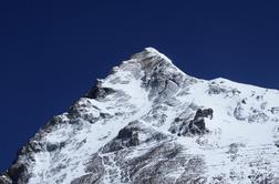 Na Everest se je povzpelo rekordno število alpinistov