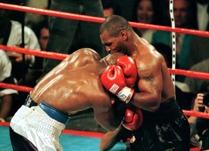 Trenutek, ko je ugriznil Mike Tyson. | Foto: 