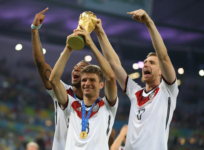 Najbolj je lahko ponosen na naslov svetovnega prvaka, ki ga je z Nemčijo osvojil leta 2014. | Foto: Reuters