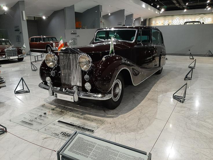 Rolls-Royce je izdelal le 18 takih phantomov. | Foto: ECR Iran