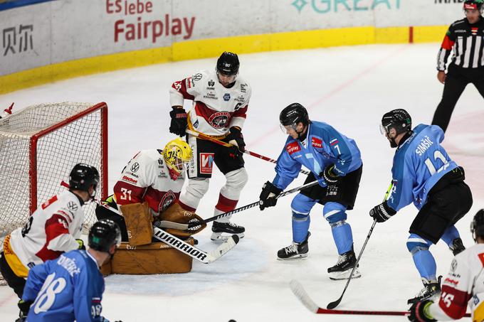 Modre zmaje že jutri čaka spopad z Innsbruckom. | Foto: Aleš Fevžer