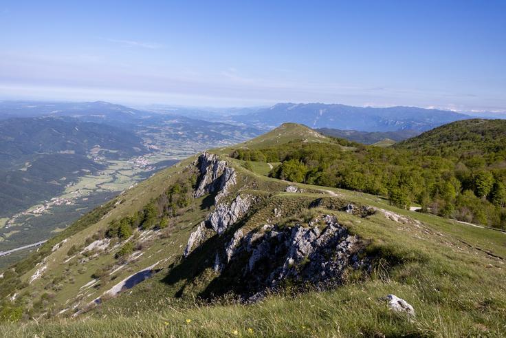 Razgled z Nanosa v smeri Vipavske doline | Foto: Matej Podgoršek