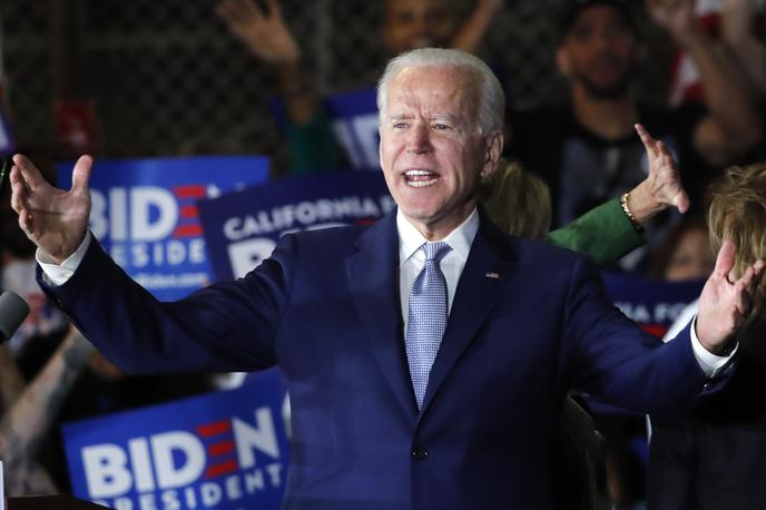 Joseph Biden | Na nekdanjega ameriškega podpredsednika Josepha Bidna letijo očitki o spolnih napadih na ženske. | Foto Reuters