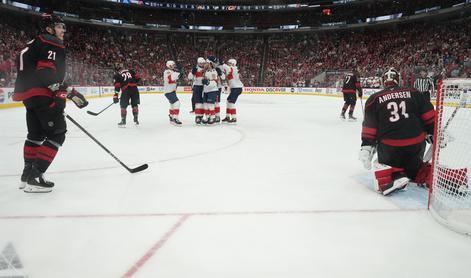 Znan je prvi finalist lige NHL, Florida izločila Carolino