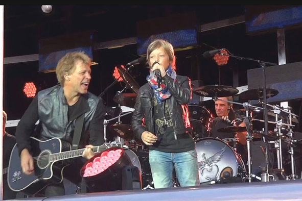 Video: enajstletnik navdušil skupino Bon Jovi