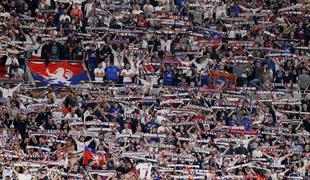 Lyon zaradi navijačev ligo prvakov začenja pred praznimi tribunami