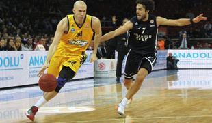 Anadolu zavrnil govorice o odhodu Vujačića v NBA