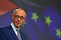 Merz v Bruslju branil zaostritev nemške migracijske politike