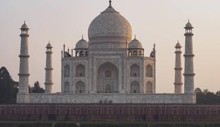 Taj Mahal: veličastna zgradba, ki simbolizira ljubezen med cesarjem in njegovo ženo