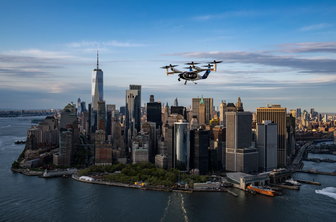 Prvič nad New Yorkom: "leteči taksi" tudi za Američane ni več znanstvena fantastika