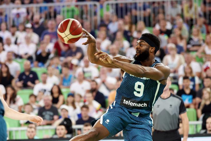 Josh Nebo je proti Novi Zelandiji dosegel 20 točk in zbral 12 skokov. | Foto: www.alesfevzer.com