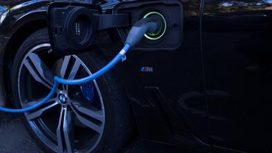 Nemški raziskovalci: električna vozila niso okoljsko najprijaznejša