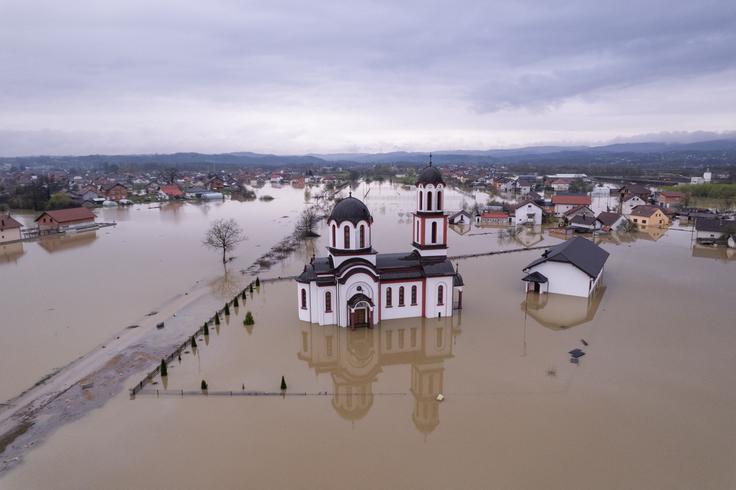 Poplave v Bosni in Hercegovini.  | Foto: Reuters
