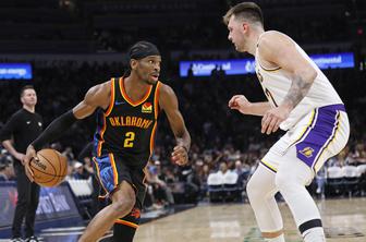 Prvaki lige NBA prehud zalogaj za Lakerse brez Luke Dončića #video