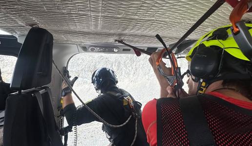 Drama v gorah: bohinjski reševalci pomagali ženski z zahtevnim zdravstvenim stanjem