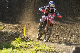 Tim Gajser dirko končal z grdim padcem in poškodbo